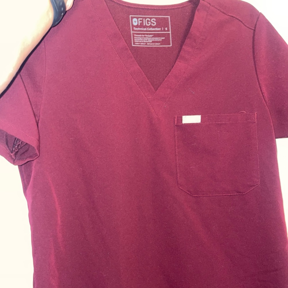 Figs Catarina top. Size small